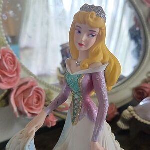 Enesco Couture De Force Aurora Disney Statue